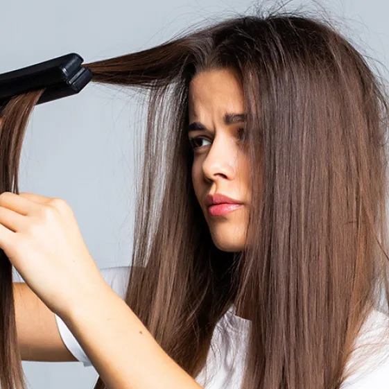 ¿Por qué pueden ser riesgosos los productos para alisar el cabello?