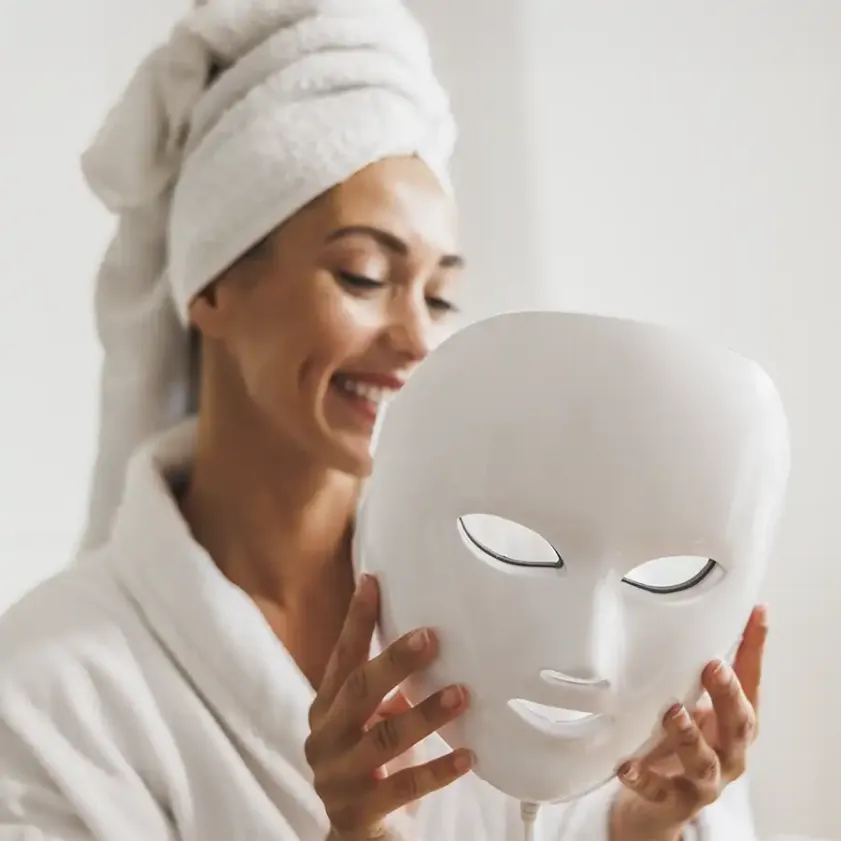 Máscaras LED: ¿Funciona la tecnología de luz en el cuidado de la piel?