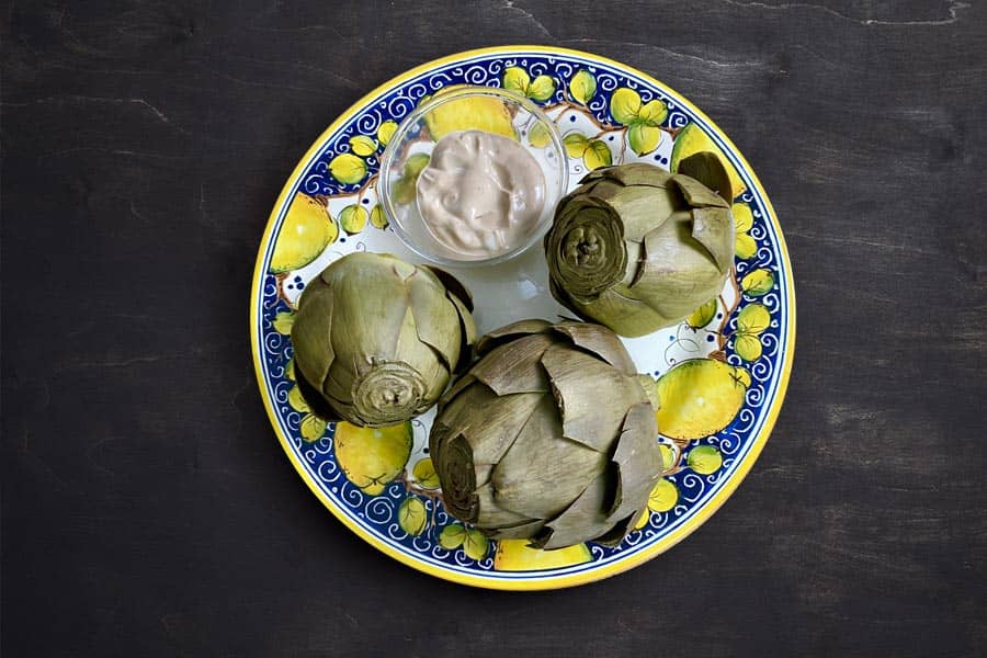 Dos maneras de  comer alcachofas 