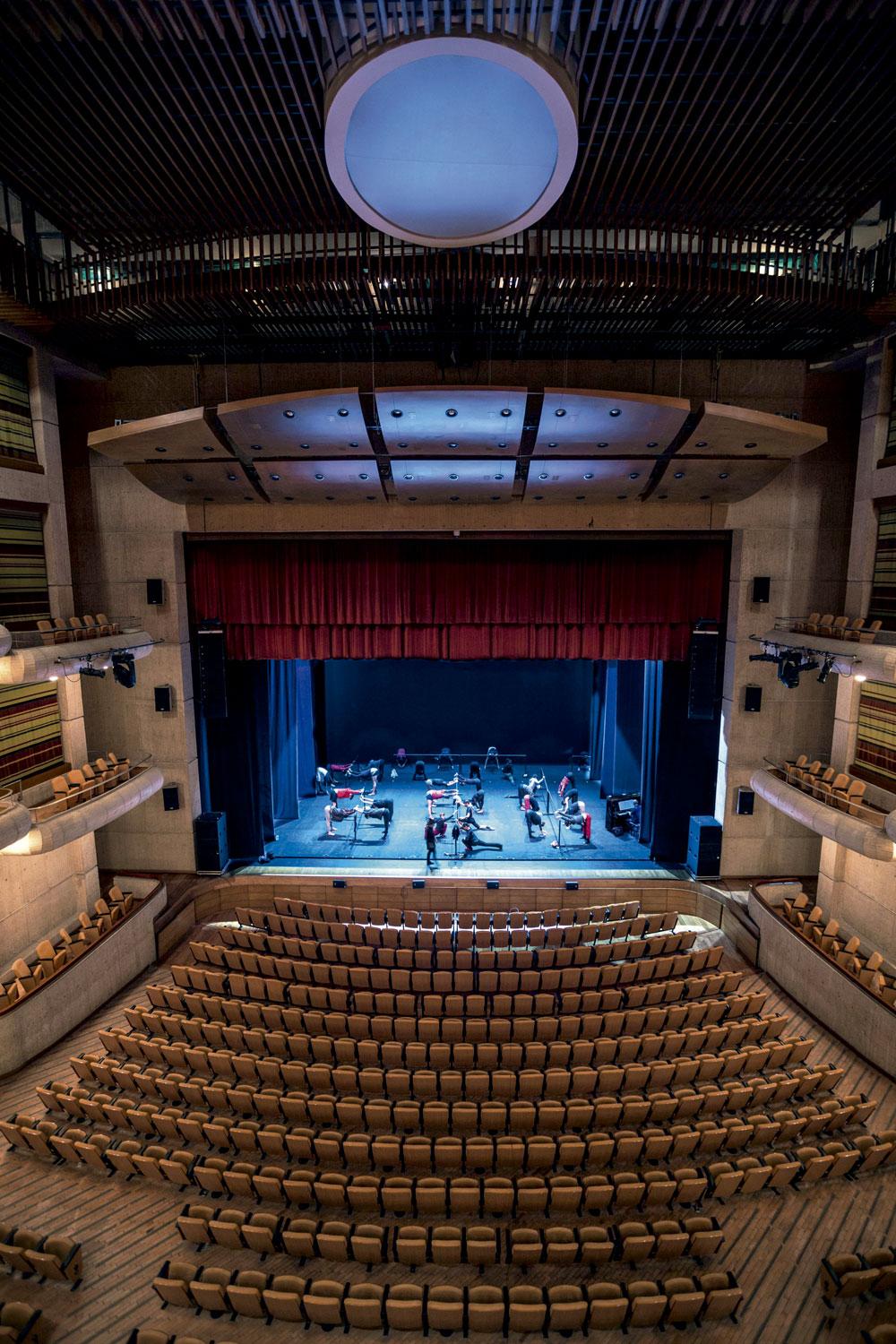 La vida es sueño  Teatro Mayor Julio Mario Santo Domingo